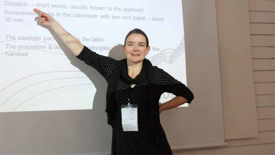 Sanna Markkanen från Axxell utbildning i Finland ledde en workshop