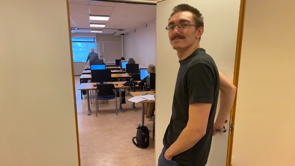 Isak Aaltonen har en liten dröm om att en dag starta ett företag. Han berättar också att han lär sig något nytt varje dag under kursen.